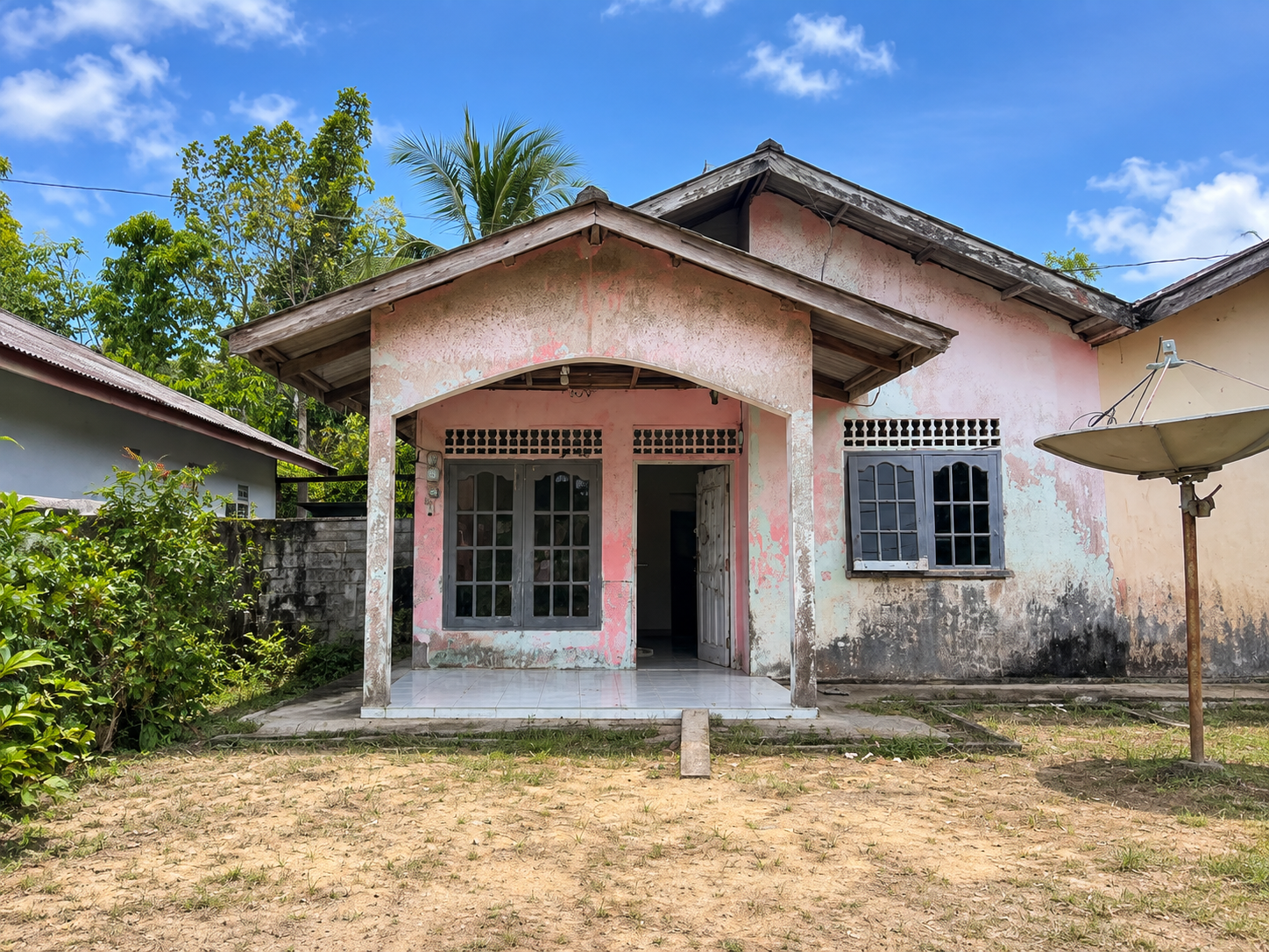 Rumah 1 Lantai dengan Halaman Luas di Tanjung Uban, Bintan